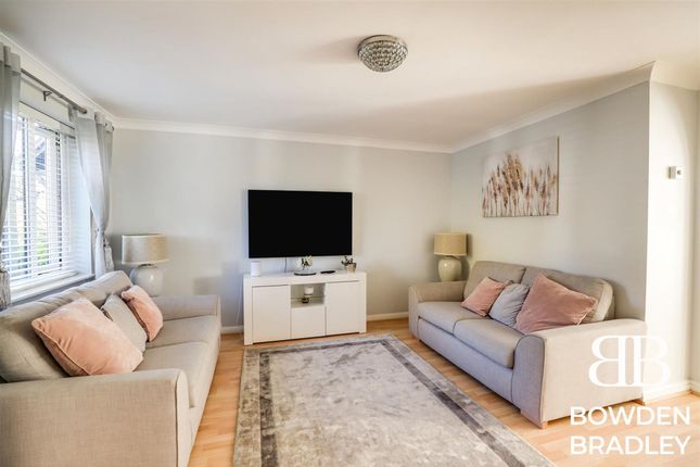 3 Green Close, Epping photo 2