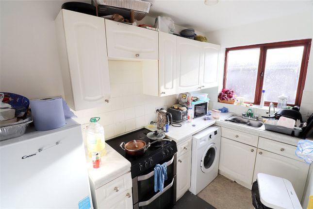 61, Hattersfield Close, Kent photo 3