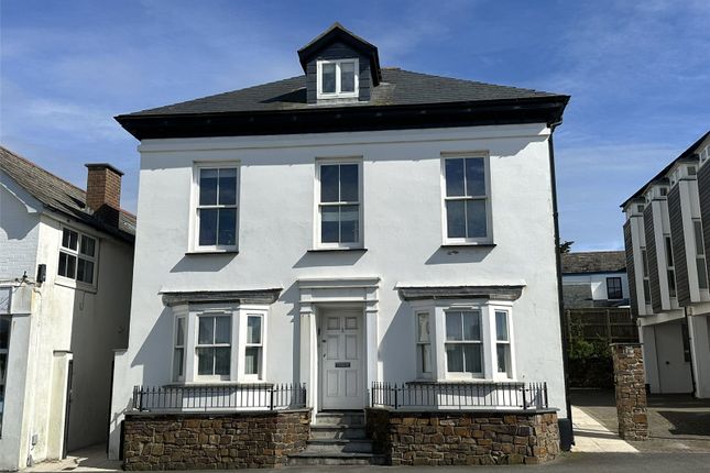 Flat for sale in Strand, Bude