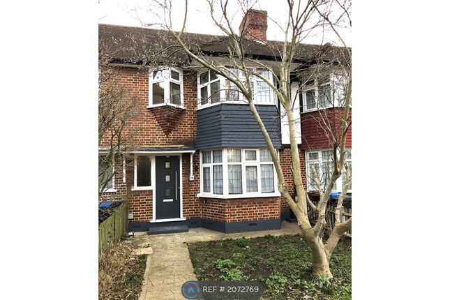 Terraced house to rent in Links Avenue, Morden
