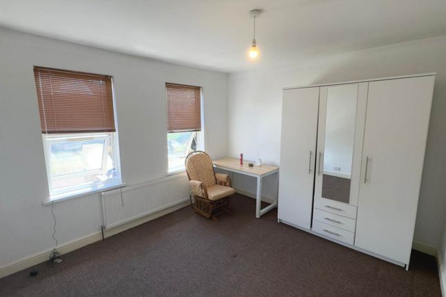 77, Hughenden Road, High Wycombe photo 4