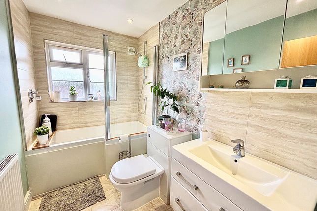 Flat 18A, London photo 3