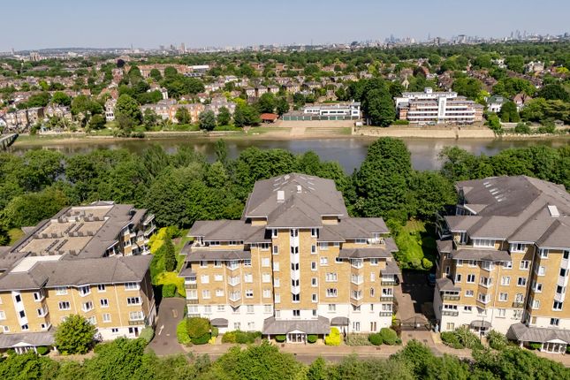 Flat 10, 4, Strand Drive, Richmond photo 3