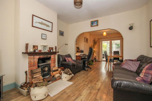 Semi-detached house for sale in Warley Mount, Warley, Brentwood