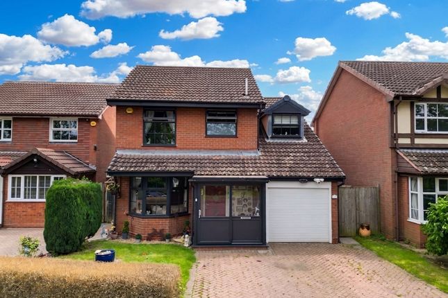 6 Aylstone Close, Stratford-Upon-Avon photo 2