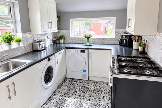 10 Mostyn Avenue, Liverpool photo 5