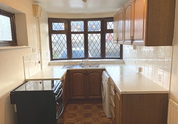 14, Keynes Drive, Wolverhampton photo 3