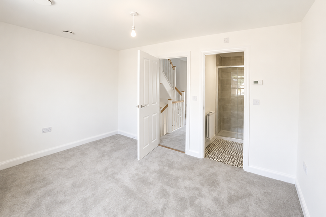 19 St Thomas Grove, Havant photo 5