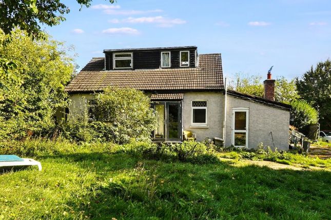 2-bed bungalow on Gibraltar Lane, Folkestone, £125,000