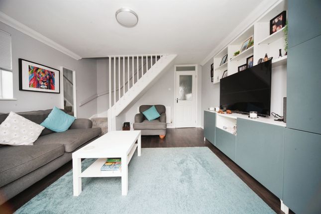 8, Ardleigh Green, Luton photo 4