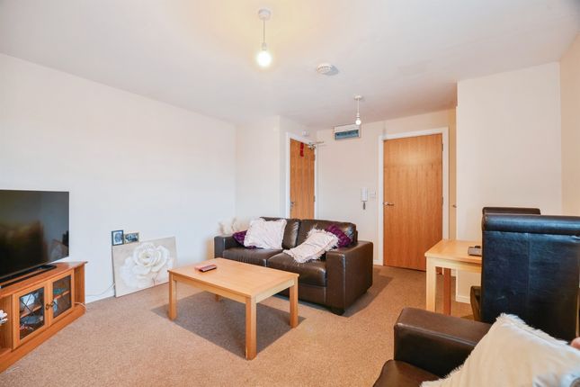 Flat 22, Clifton House, Thornaby Place, Stockton-On-Tees photo 2