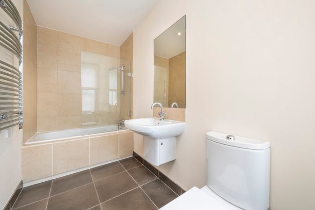 Terraced house to rent in Norcutt Road, Twickenham
