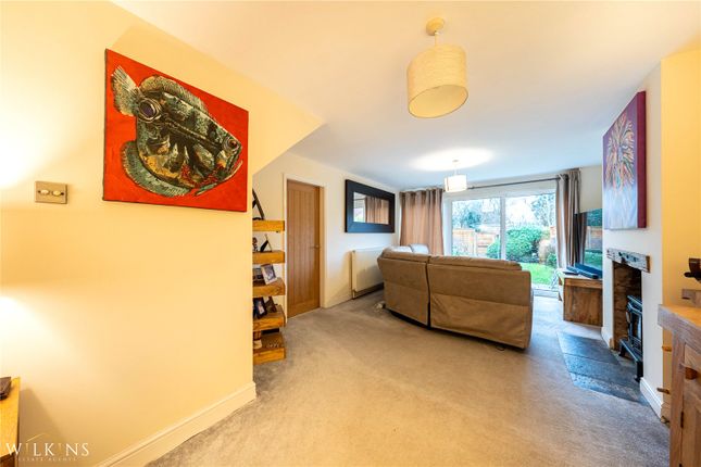 19, Waltham Crescent, Warwickshire photo 4
