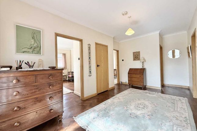 43, Selby Lane, Nottingham photo 3