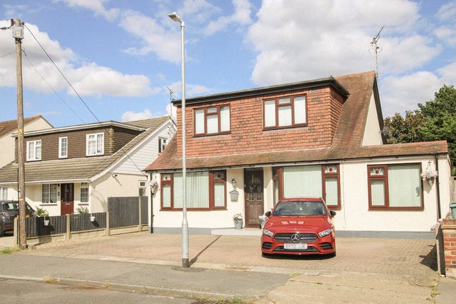 Thumbnail Detached house for sale in Cedar Avenue, Wickford