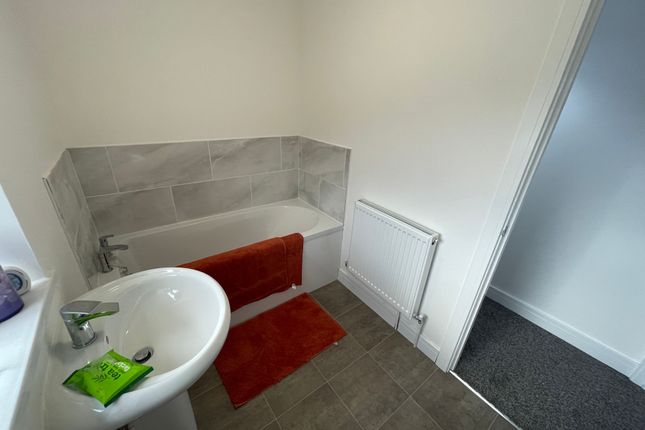 14 London Street, Mountain Ash photo 4