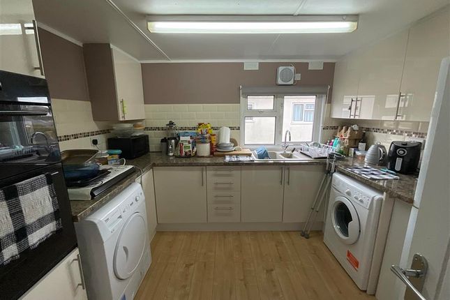 Mobile/park home for sale in Court Farm Road, Newhaven, East Sussex