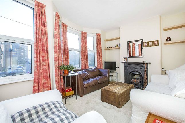 Thumbnail Flat for sale in Townmead Road, Fulham, London