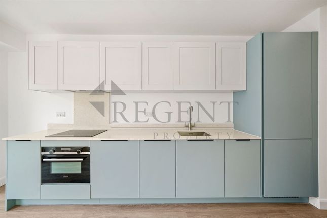 7, X - 605 Botanist House, Seagull Lane, London photo 4