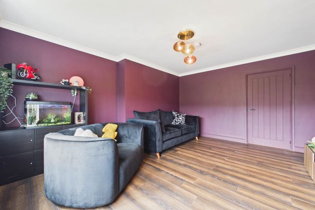 83, Glenburn Crescent, Glasgow photo 4