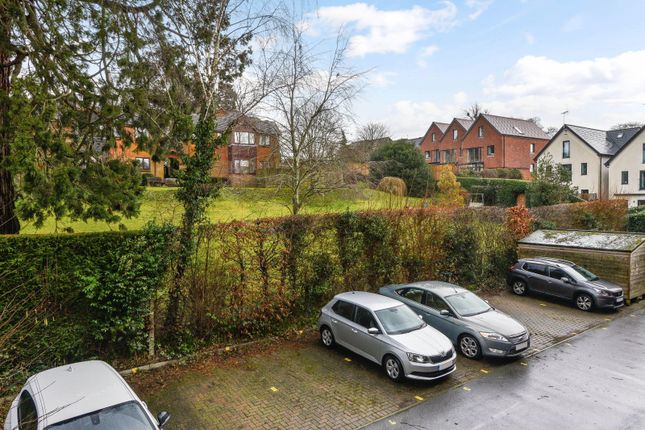 Flat for sale in Vicarage Hill, Alton, Hampshire