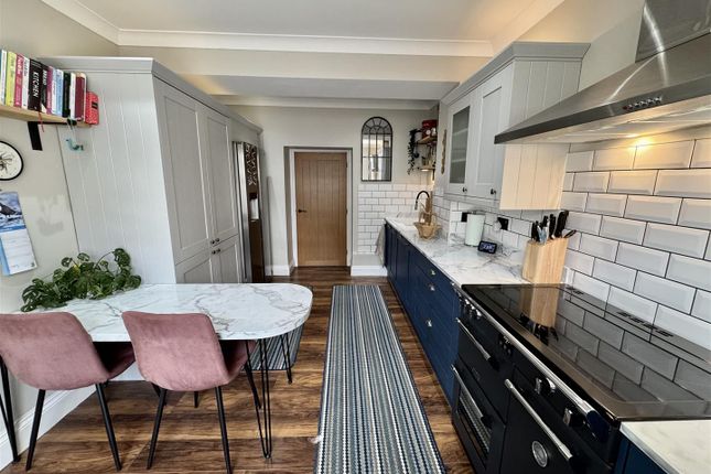 21, Gron Road, Ammanford photo 4
