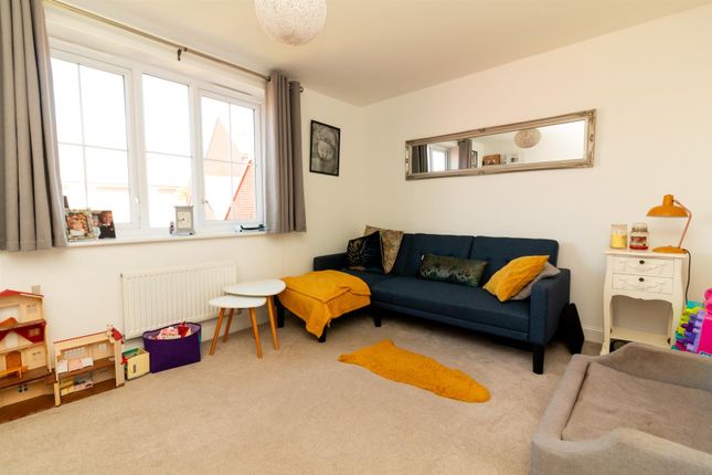 Town house for sale in Bluebell Avenue, Nottingham