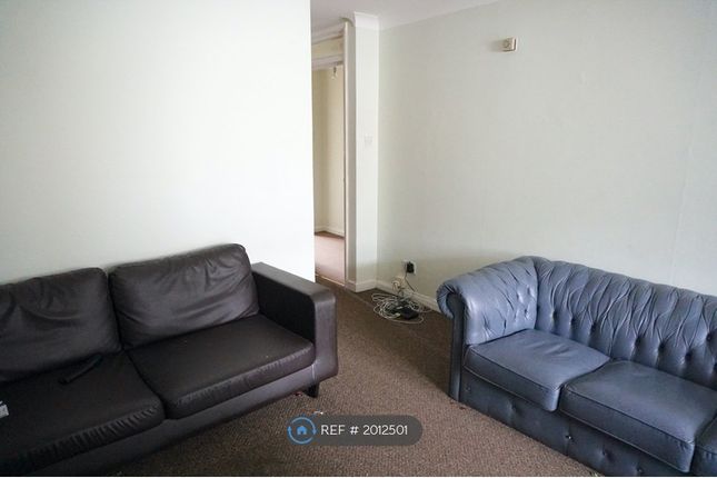 Room to rent in Regency Place, Canterbury