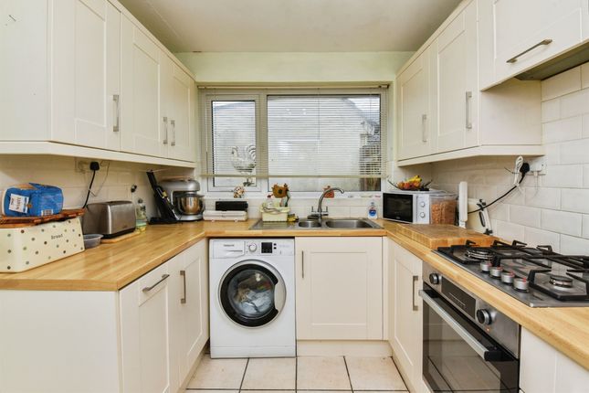 6, Lordsmead Road, Warminster photo 4