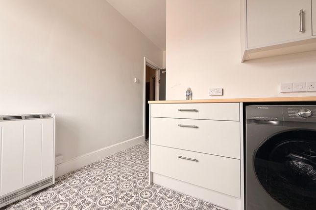 12a, BELPER photo 3