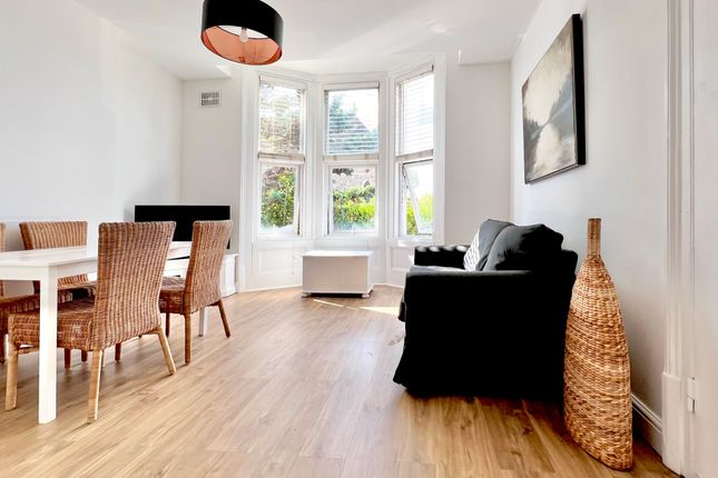 Thumbnail Flat to rent in Park Road, Bromley