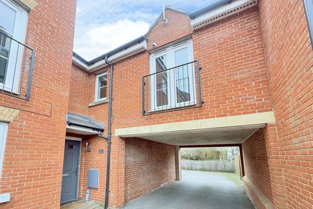 5, Roper Close, Colchester photo 4
