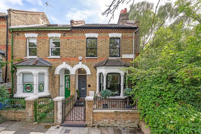 34, St. Johns Terrace, London photo 3