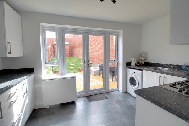 124, Manor Road, Newent photo 4