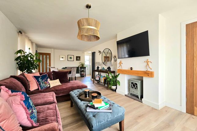 14 Colerne Drive, Gloucester photo 4
