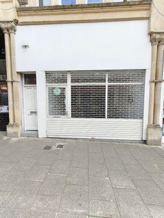 Restaurant/cafe to let in Holton Road, Barry