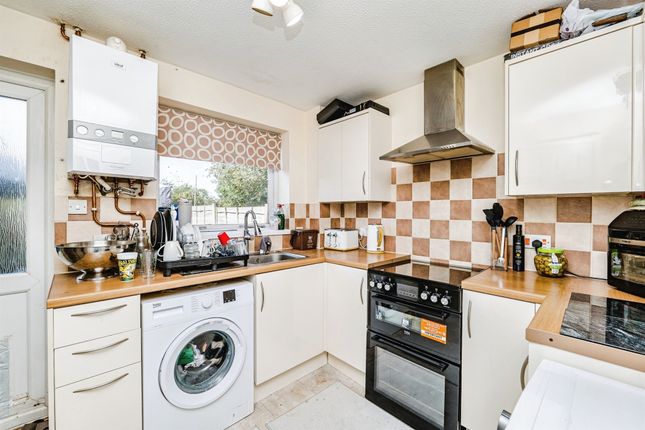 30, Orchid Close, Cardiff photo 4