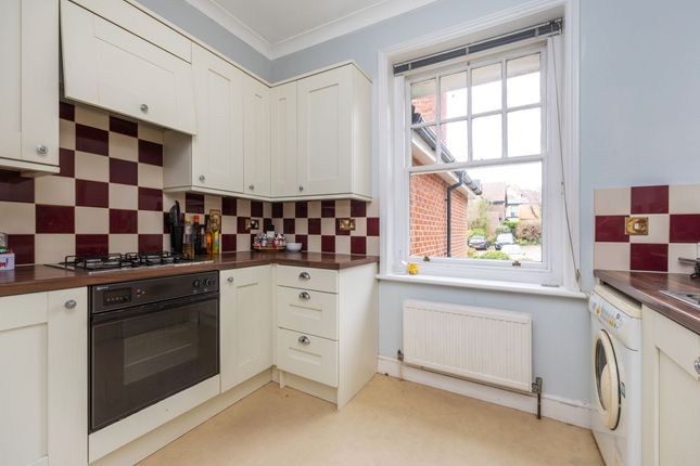 Flat 4, St. Cross Mede Mead Road, Winchester photo 2
