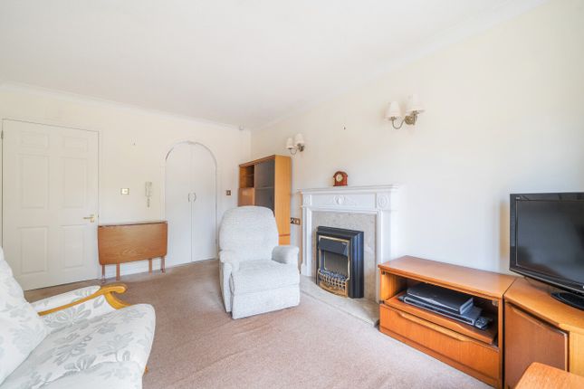 Flat 44, Redwood Manor,, Tanners Lane, Surrey photo 3
