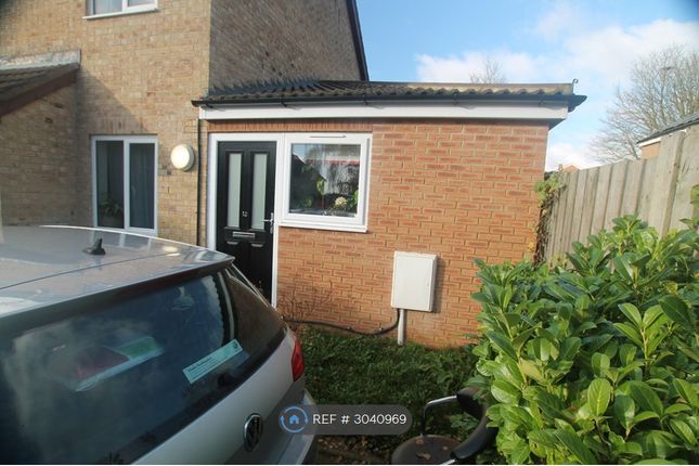 1-bed house on Kirton End, Northampton, £725/mo