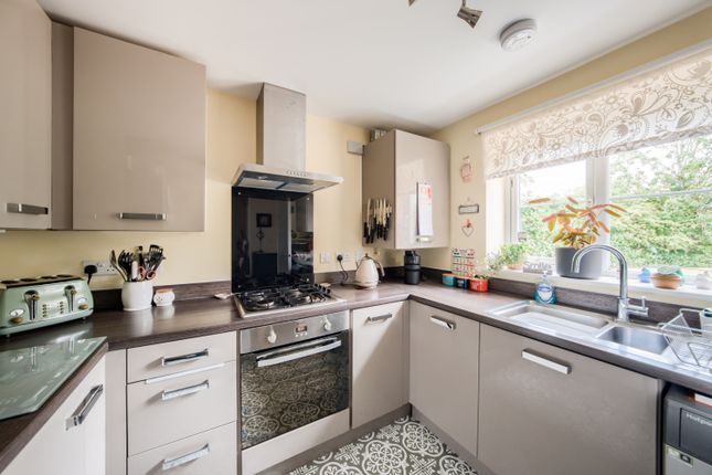 21, Otters Holt Bishopton, Stratford-Upon-Avon photo 2