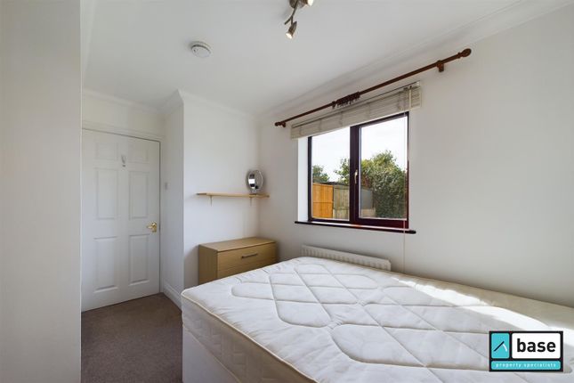 Terraced house to rent in Hilda Road, London