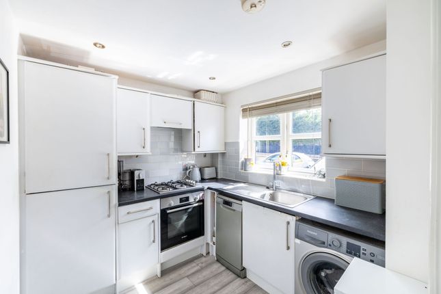 5 Orchard Lane, Godstone photo 2