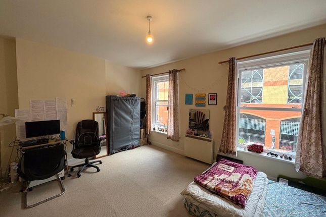 Flat 2,, Caitlin House, Aldershot photo 4