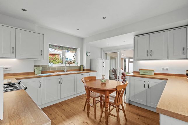 28 Baring Road, Beaconsfield photo 3