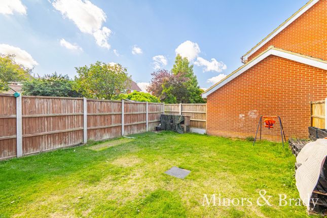 7 Salk Road, Great Yarmouth photo 2
