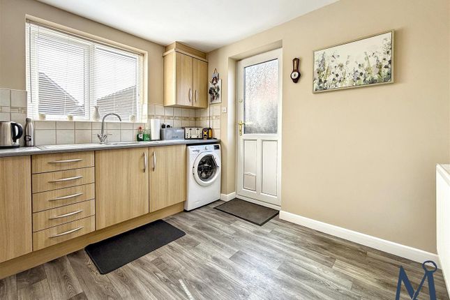 37, Ashland Drive, Coalville photo 4