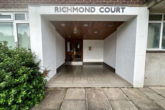 Thumbnail Flat to rent in Upper Richmond Road, Putney