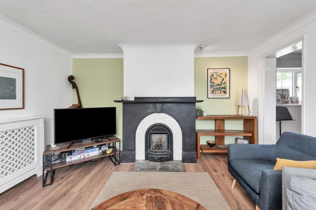 64 Orchard Road, Royston photo 3