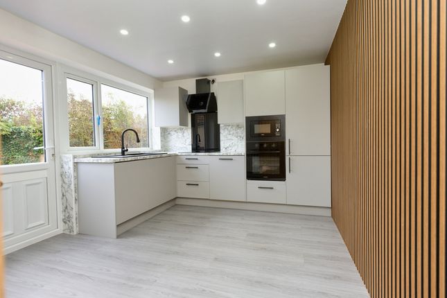 5 Foxleigh Close, Shrewsbury photo 2